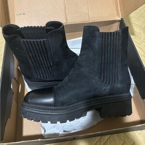 Marc Fisher LTD Women's Hadria Ankle Boot, Black